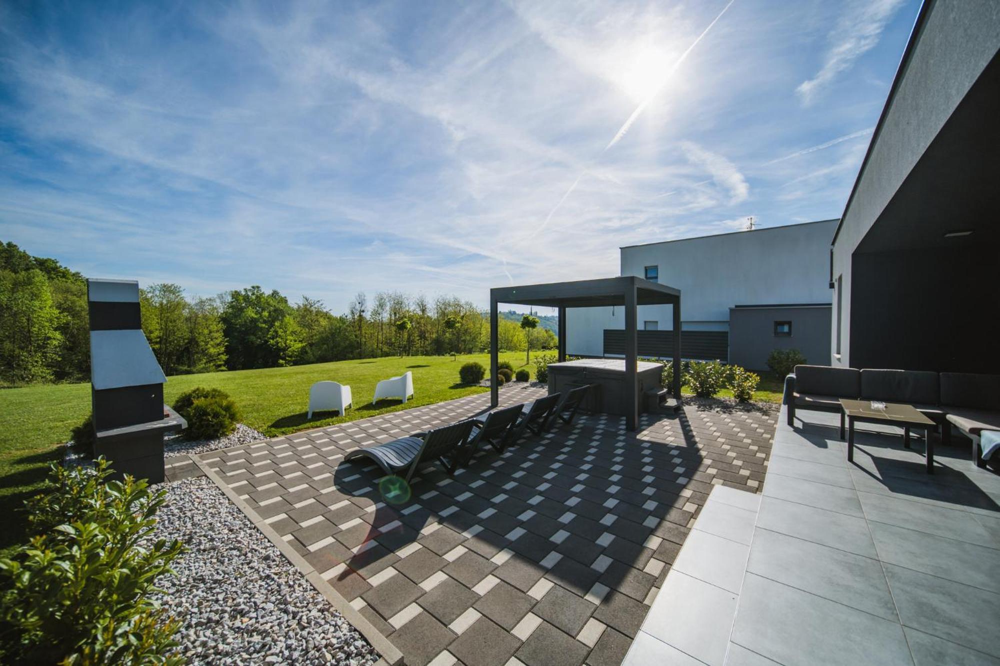 K Relax Place, Varazdinske Toplice, Modern Home With Sauna, Jacuzzi, Wifi Luaran gambar